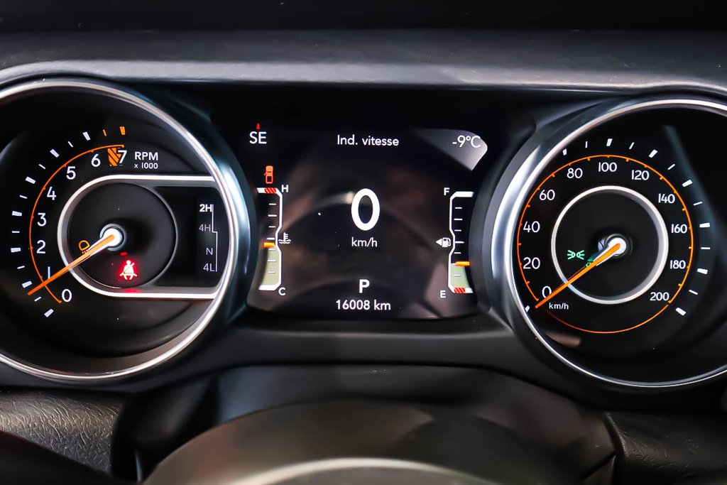 2023 Jeep Gladiator MOJAVE + 4X4 + ENSEMBLE TEMPS FROID in Terrebonne, Quebec - 14 - w1024h768px