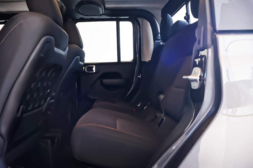 2023 Jeep Gladiator MOJAVE + 4X4 + ENSEMBLE TEMPS FROID in Terrebonne, Quebec - 22 - w1024h768px