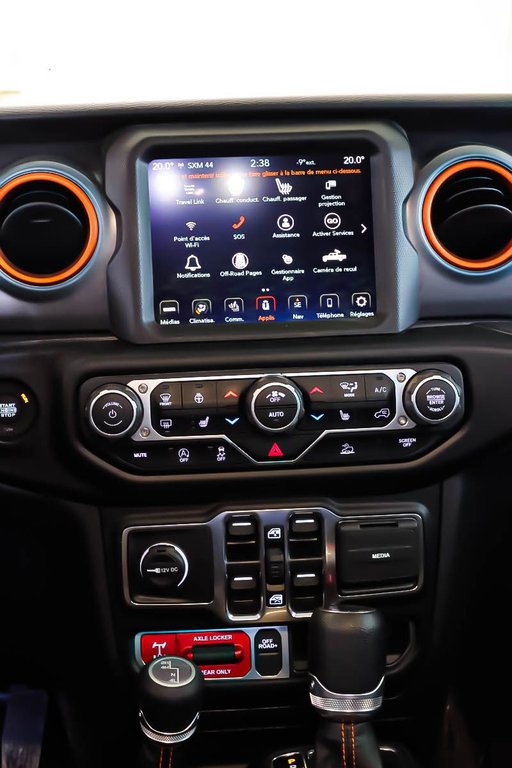 2023 Jeep Gladiator MOJAVE + 4X4 + ENSEMBLE TEMPS FROID in Terrebonne, Quebec - 15 - w1024h768px