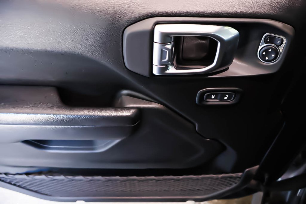 2023 Jeep Gladiator MOJAVE + 4X4 + ENSEMBLE TEMPS FROID in Terrebonne, Quebec - 21 - w1024h768px