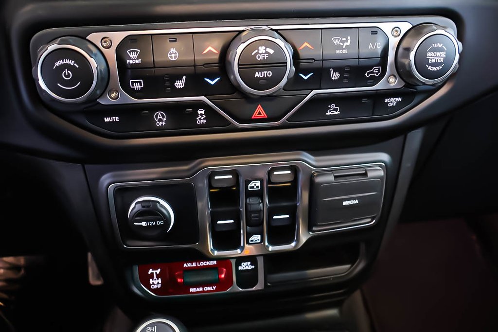 2023 Jeep Gladiator MOJAVE + 4X4 + ENSEMBLE TEMPS FROID in Terrebonne, Quebec - 18 - w1024h768px