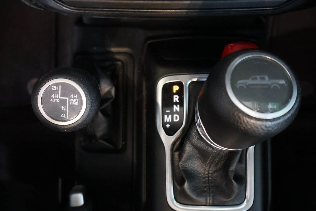 Jeep GLADIATOR SPORT S + 4X4 + TOIT RIGIDE 2023 à Terrebonne, Québec - 25 - w1024h768px