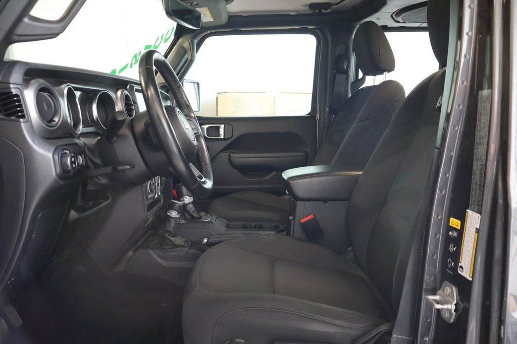 Jeep GLADIATOR SPORT S + 4X4 + TOIT RIGIDE 2023 à Terrebonne, Québec - 10 - w1024h768px