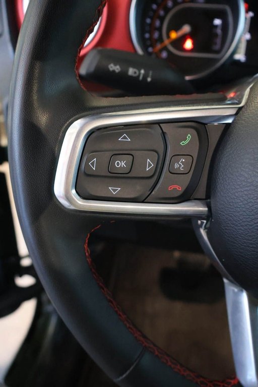2023 Jeep Gladiator RUBICON + 4X4 + TOIT RIGIDE in Terrebonne, Quebec - 15 - w1024h768px