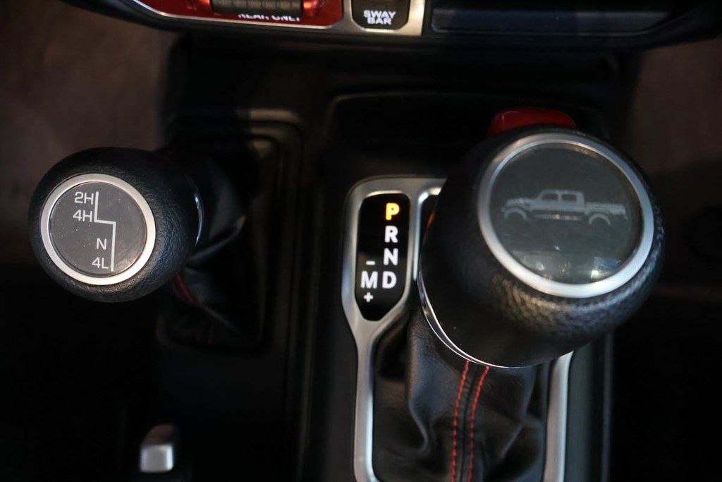 2023 Jeep Gladiator RUBICON + 4X4 + TOIT RIGIDE in Terrebonne, Quebec - 25 - w1024h768px