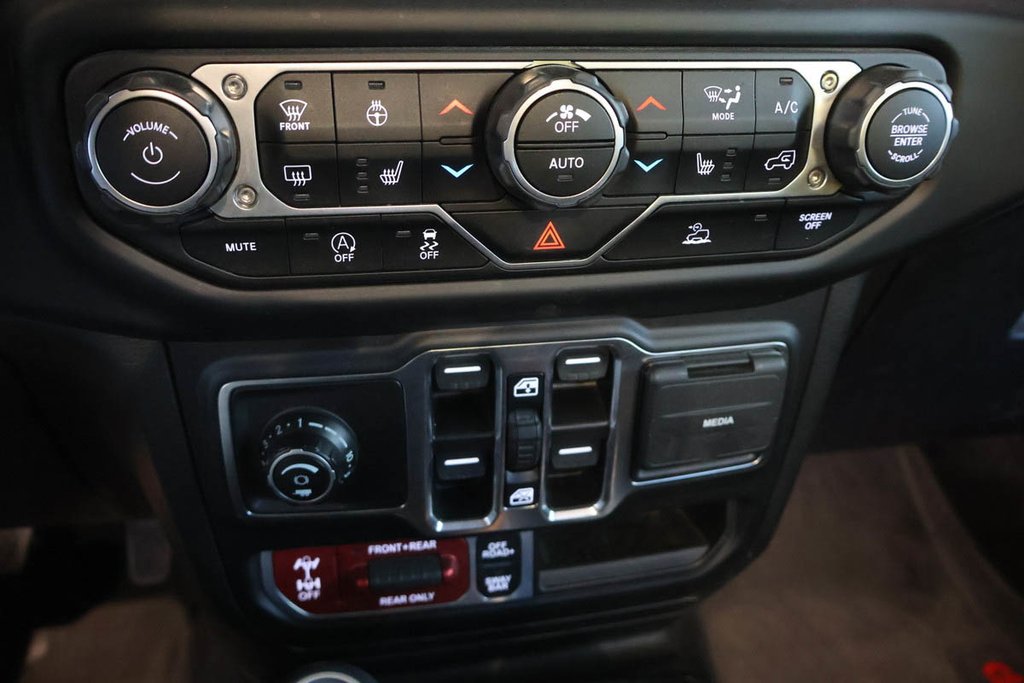 2023 Jeep Gladiator RUBICON + 4X4 + TOIT RIGIDE in Terrebonne, Quebec - 23 - w1024h768px