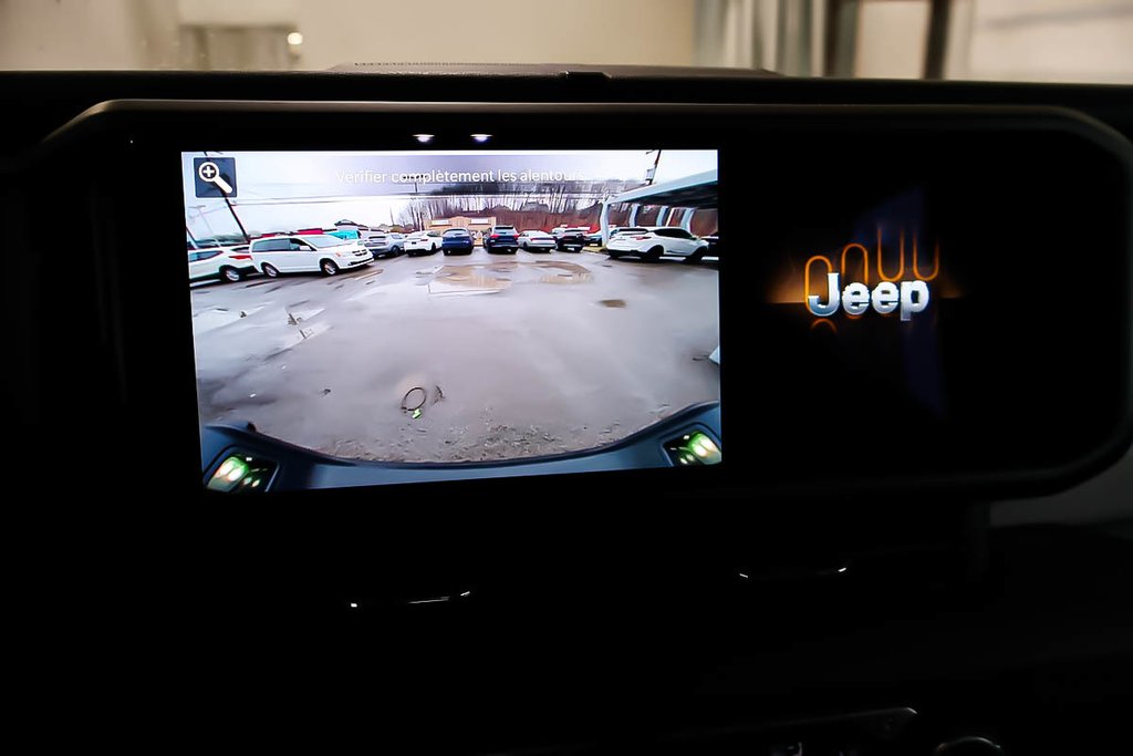 2024 Jeep Gladiator SPORT NIGHTHAWK + 4X4 + TOIT RIGIDE in Terrebonne, Quebec - 21 - w1024h768px