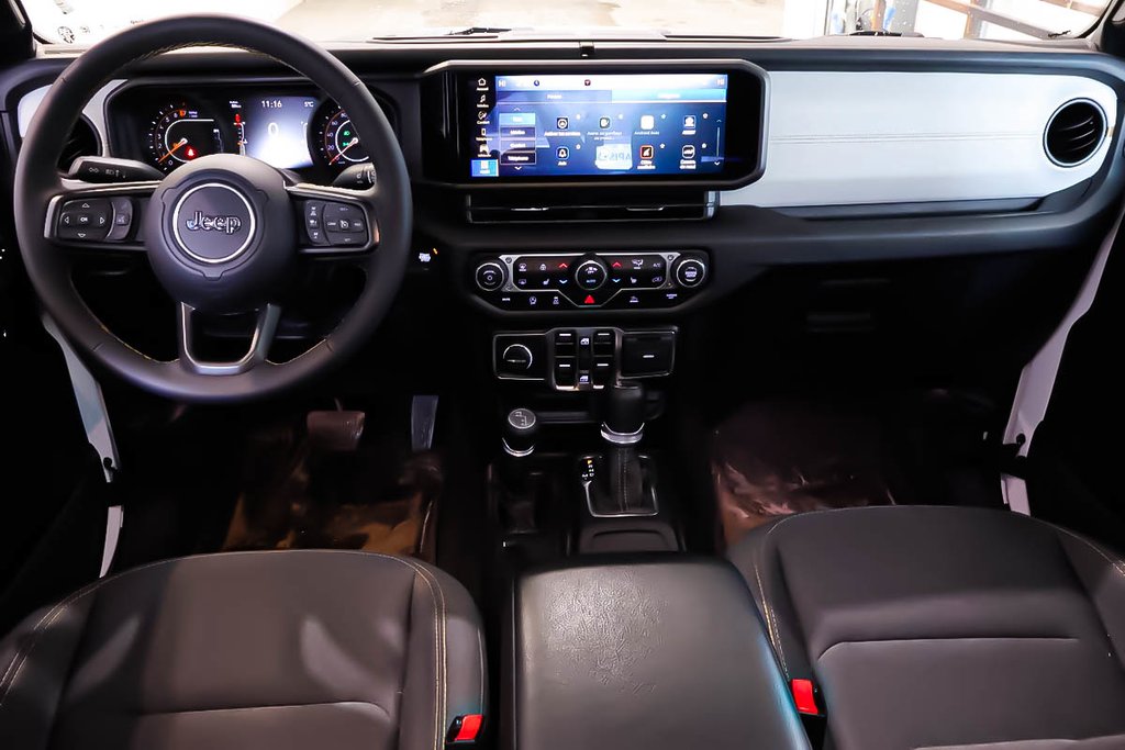 2024 Jeep Gladiator SPORT NIGHTHAWK + 4X4 + TOIT RIGIDE in Terrebonne, Quebec - 13 - w1024h768px