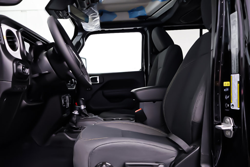 Jeep Gladiator NIGHTHAWK 2025 à Terrebonne, Québec - 8 - w1024h768px