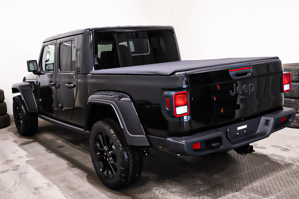 Jeep Gladiator NIGHTHAWK 2025 à Terrebonne, Québec - 4 - w1024h768px