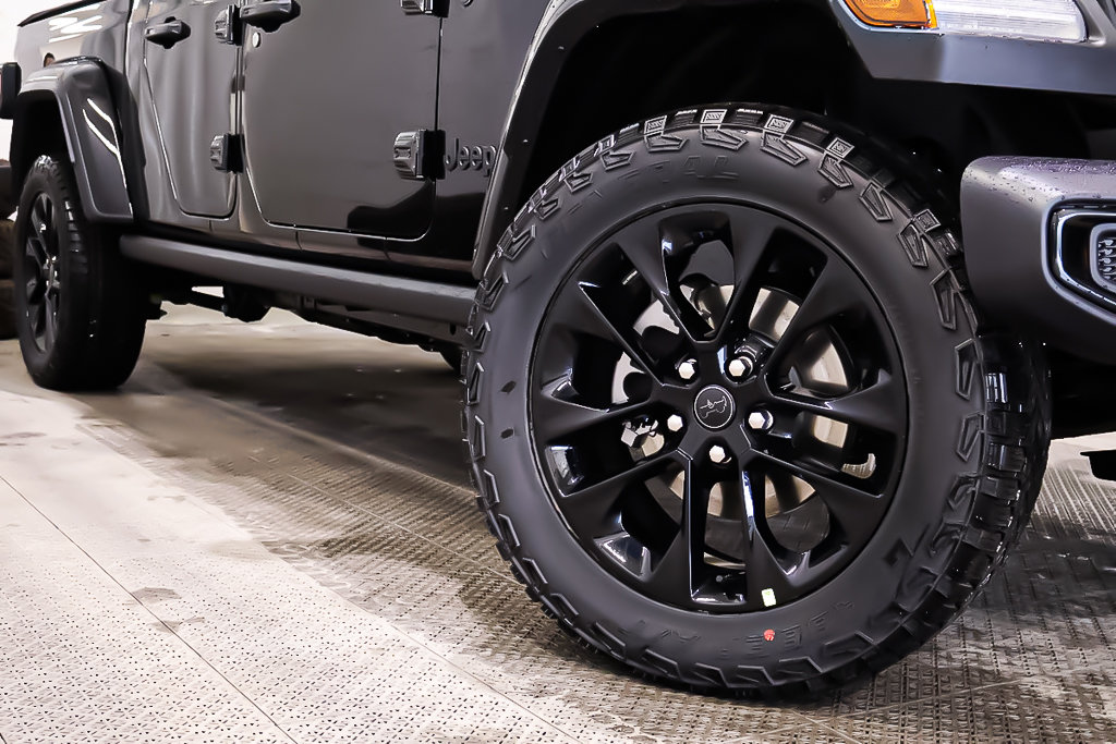 Jeep Gladiator NIGHTHAWK 2025 à Terrebonne, Québec - 7 - w1024h768px