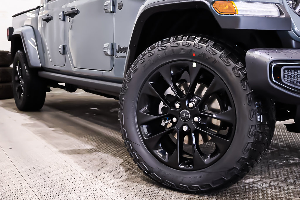 Jeep Gladiator NIGHTHAWK 2025 à Terrebonne, Québec - 7 - w1024h768px