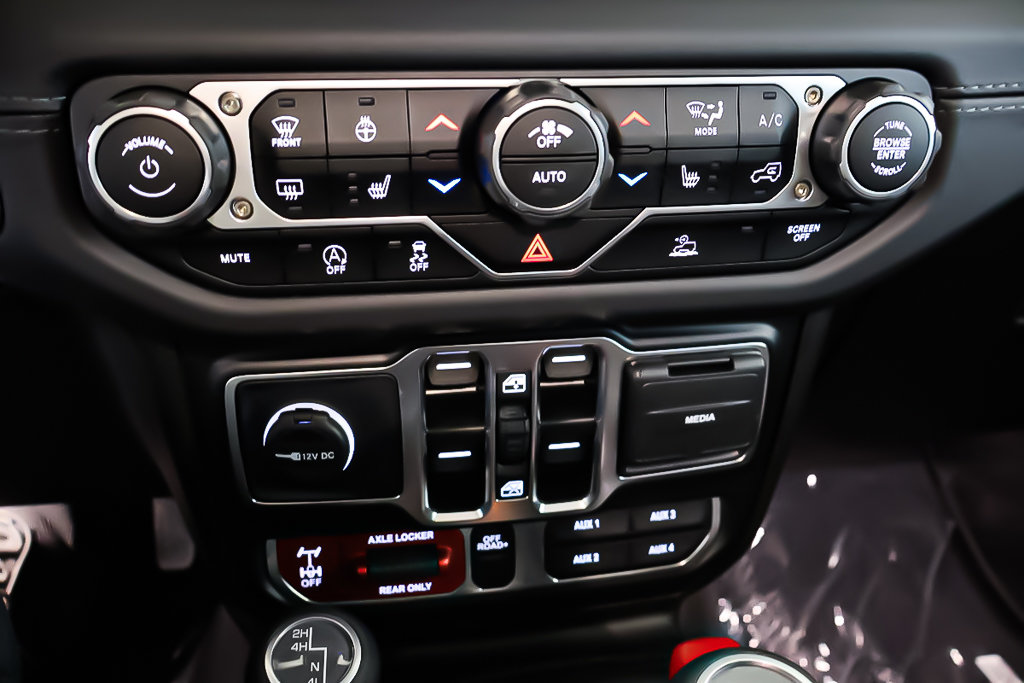 Jeep Gladiator MOJAVE 2025 à Terrebonne, Québec - 18 - w1024h768px