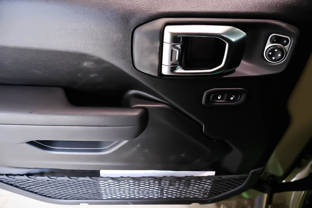 Jeep Gladiator WILLYS 2026 à Terrebonne, Québec - 19 - w1024h768px