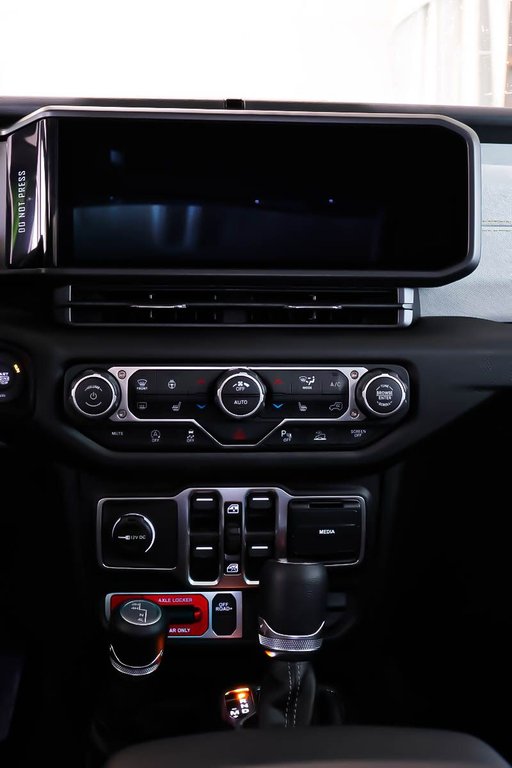 2026 Jeep Gladiator WILLYS in Terrebonne, Quebec - 15 - w1024h768px