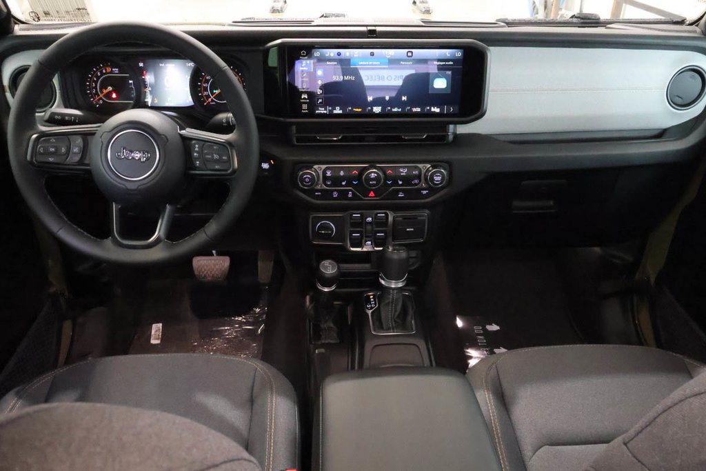 2026 Jeep Gladiator SPORT S in Terrebonne, Quebec - 10 - w1024h768px