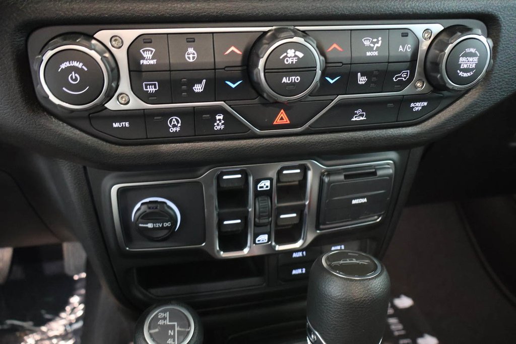 2026 Jeep Gladiator SPORT S in Terrebonne, Quebec - 17 - w1024h768px