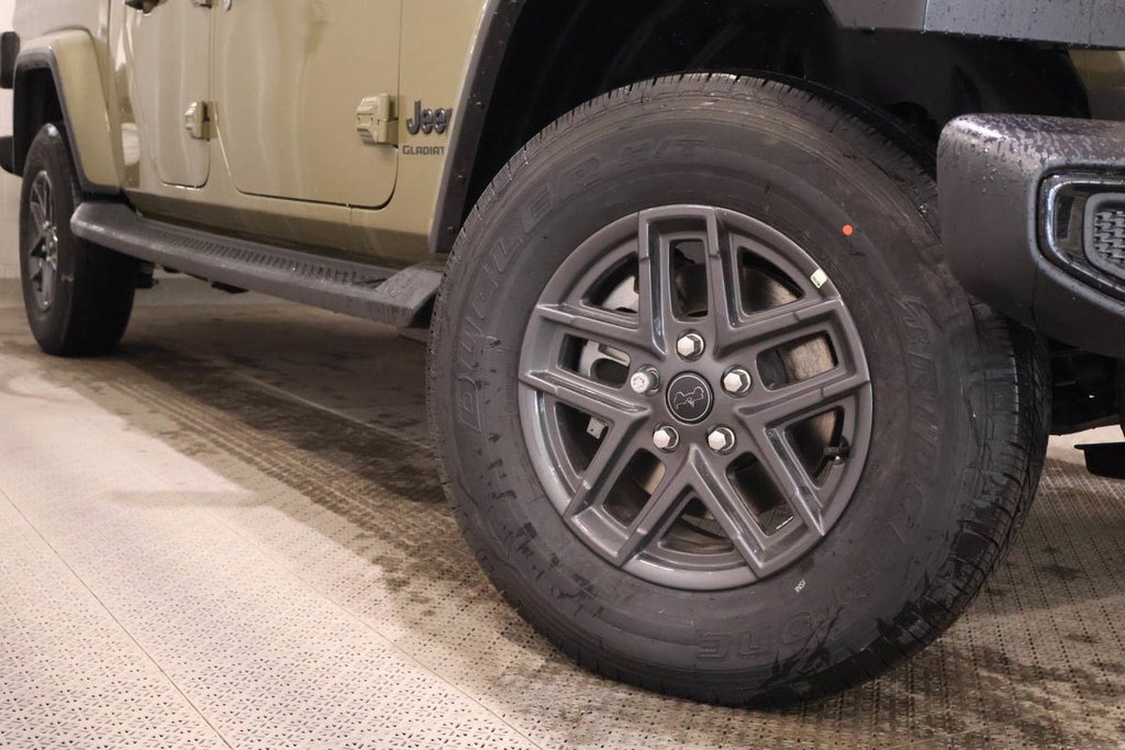 2026 Jeep Gladiator SPORT S in Terrebonne, Quebec - 7 - w1024h768px
