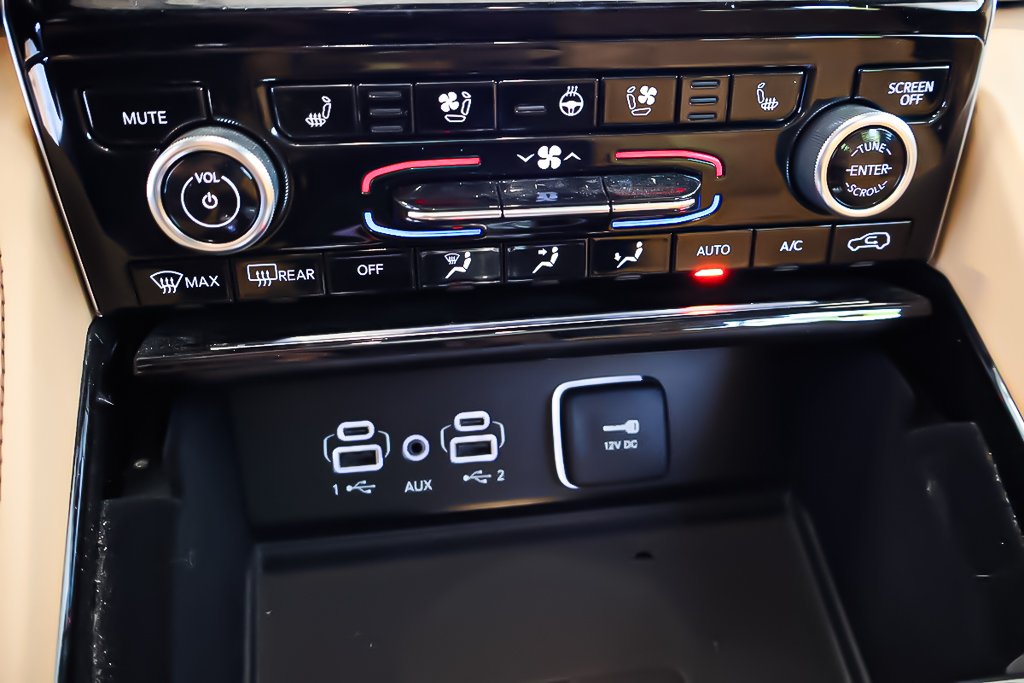2021 Jeep Grand Cherokee L SUMMIT RESERVE + 4X4 + TOIT OUVRANT PANO in Terrebonne, Quebec - 25 - w1024h768px