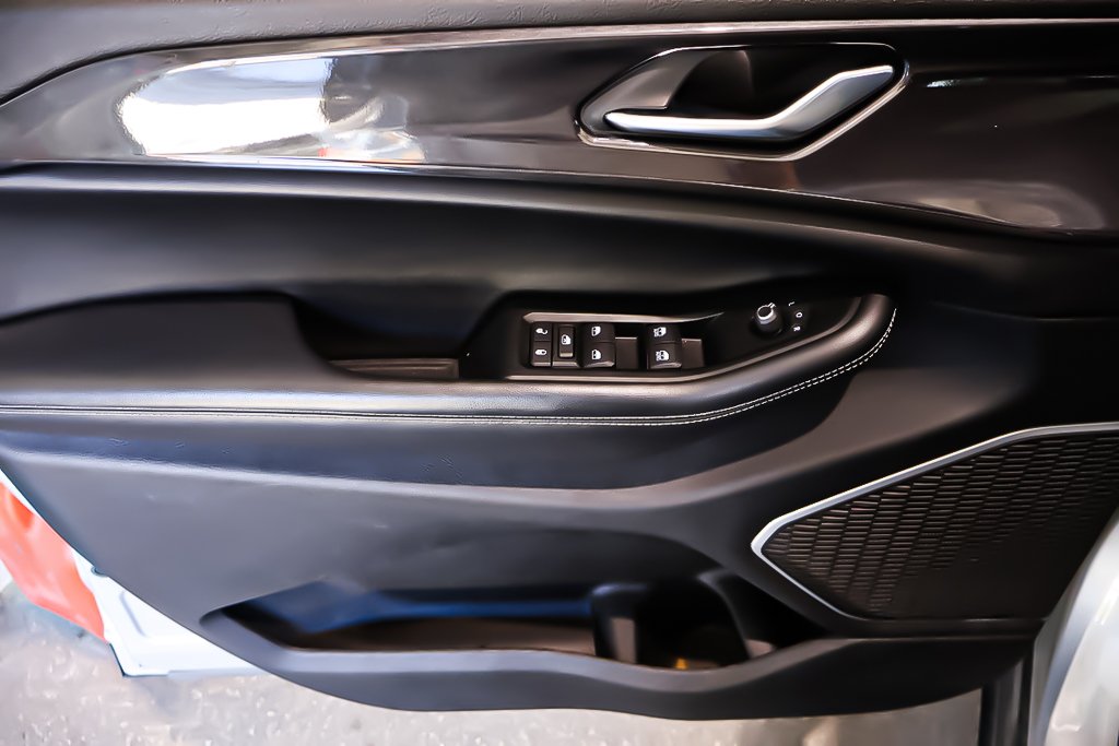 2021 Jeep Grand Cherokee L ALTITUDE + 4X4 + TOIT OUVRANT in Terrebonne, Quebec - 25 - w1024h768px