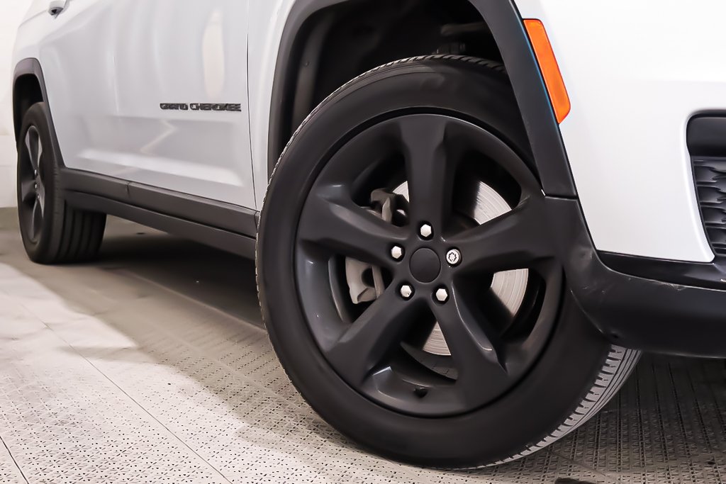 2021 Jeep Grand Cherokee L ALTITUDE + 4X4 + TOIT OUVRANT in Terrebonne, Quebec - 9 - w1024h768px