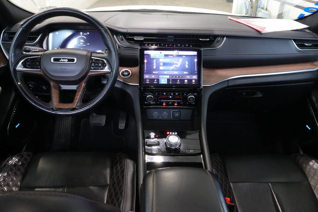 2021 Jeep Grand Cherokee L SUMMIT + 4X4 + TOIT OUVRANT PANO in Terrebonne, Quebec - 17 - w1024h768px