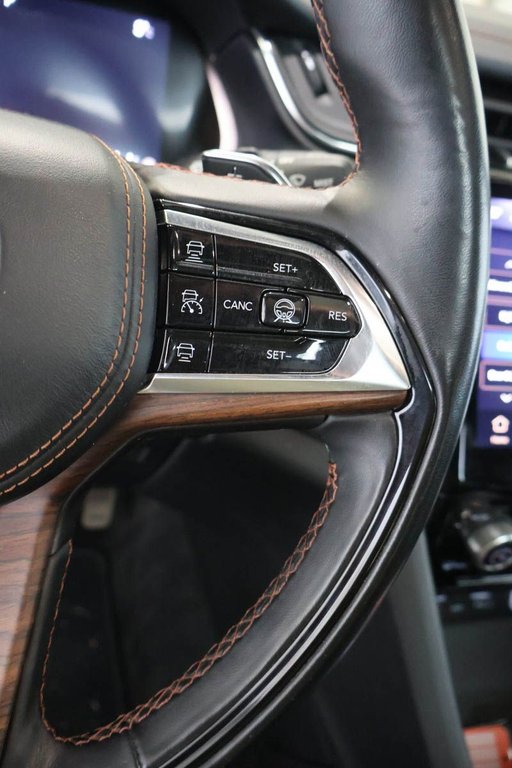 2021 Jeep Grand Cherokee L SUMMIT + 4X4 + TOIT OUVRANT PANO in Terrebonne, Quebec - 21 - w1024h768px