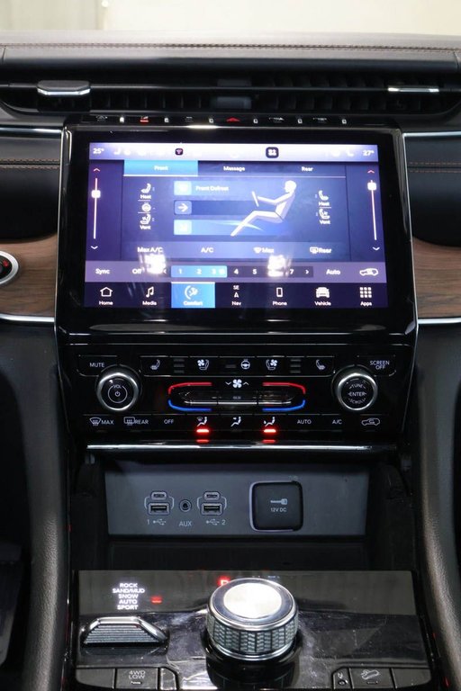 2021 Jeep Grand Cherokee L SUMMIT + 4X4 + TOIT OUVRANT PANO in Terrebonne, Quebec - 25 - w1024h768px