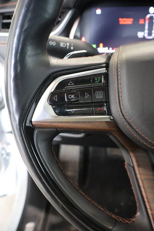 2021 Jeep Grand Cherokee L SUMMIT + 4X4 + TOIT OUVRANT PANO in Terrebonne, Quebec - 19 - w1024h768px