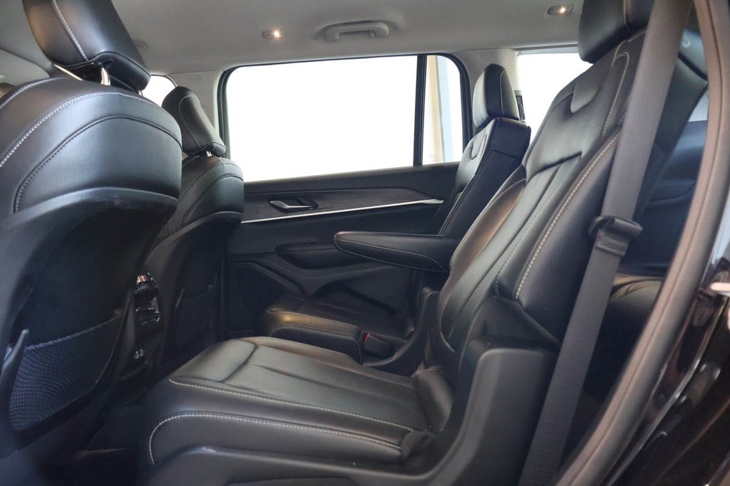 Jeep Grand Cherokee L LIMITED + 4X4 + ALLURE NOIRE + CUIR + DEMARREUR 2023 à Terrebonne, Québec - 31 - w1024h768px
