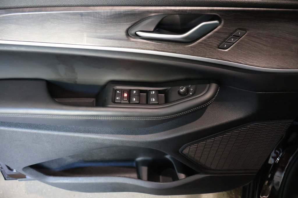 Jeep Grand Cherokee L LIMITED + 4X4 + ALLURE NOIRE + CUIR + DEMARREUR 2023 à Terrebonne, Québec - 30 - w1024h768px