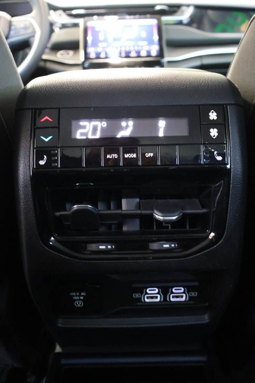 Jeep Grand Cherokee L LIMITED + 4X4 + ALLURE NOIRE + CUIR + DEMARREUR 2023 à Terrebonne, Québec - 33 - w1024h768px
