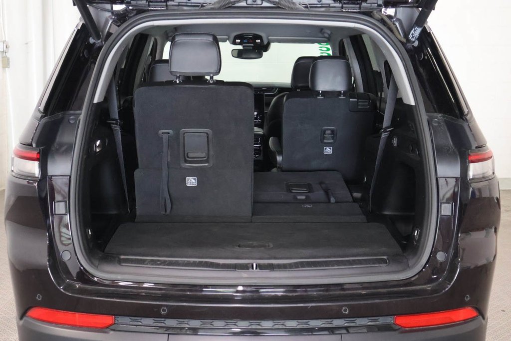 Jeep Grand Cherokee L LIMITED + 4X4 + ALLURE NOIRE + CUIR + DEMARREUR 2023 à Terrebonne, Québec - 7 - w1024h768px