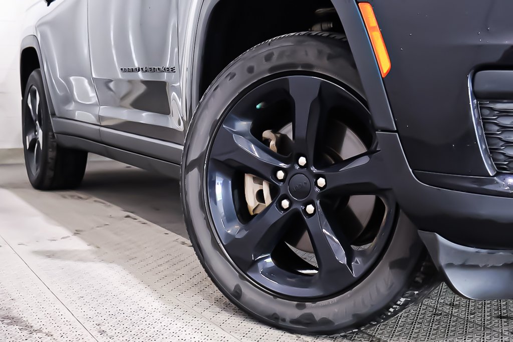 2024 Jeep Grand Cherokee L ALTITUDE + 4X4 + TOIT OUVRANT in Terrebonne, Quebec - 11 - w1024h768px