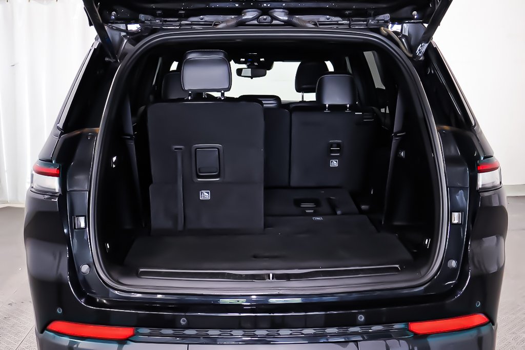2024 Jeep Grand Cherokee L ALTITUDE + 4X4 + TOIT OUVRANT in Terrebonne, Quebec - 7 - w1024h768px