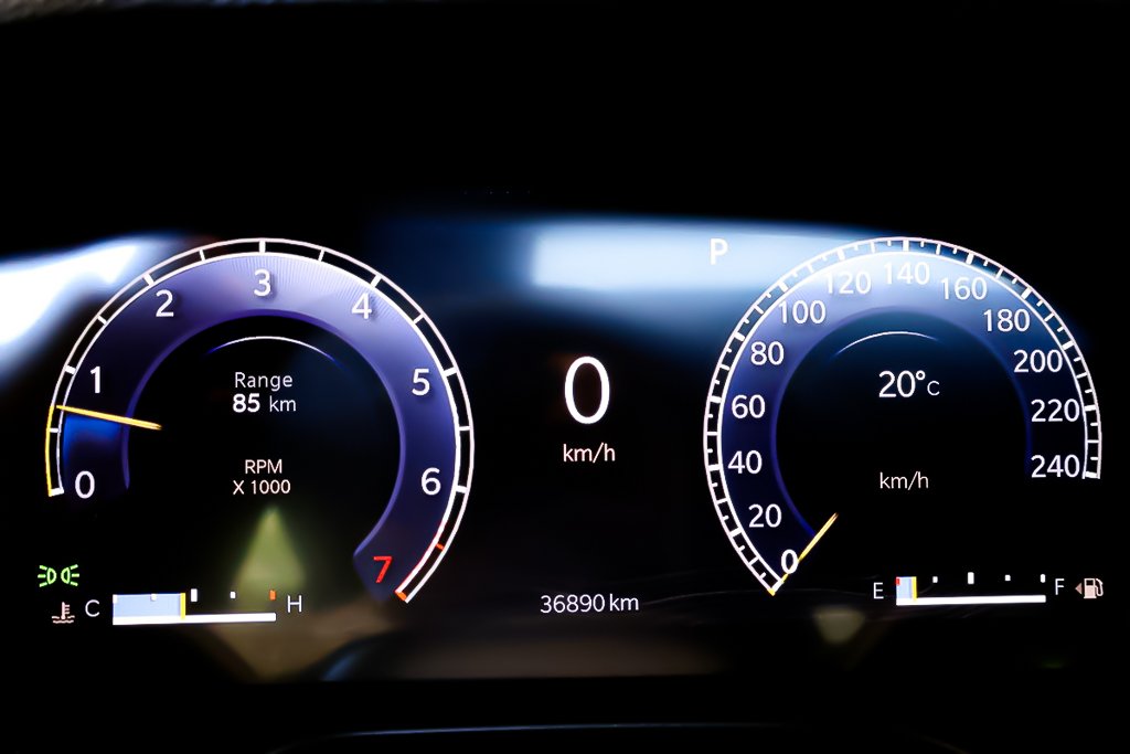 2024 Jeep Grand Cherokee L ALTITUDE + 4X4 + TOIT OUVRANT in Terrebonne, Quebec - 23 - w1024h768px
