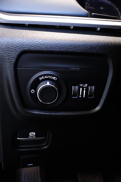 2024 Jeep Grand Cherokee L ALTITUDE + 4X4 + TOIT OUVRANT in Terrebonne, Quebec - 28 - w1024h768px