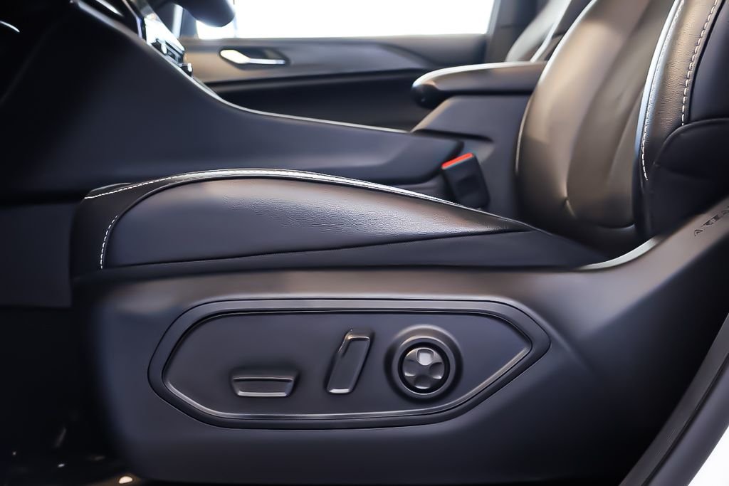 Jeep Grand Cherokee L ALTITUDE + 4X4 + V6 3.6L + TOIT OUVRANT 2024 à Terrebonne, Québec - 9 - w1024h768px