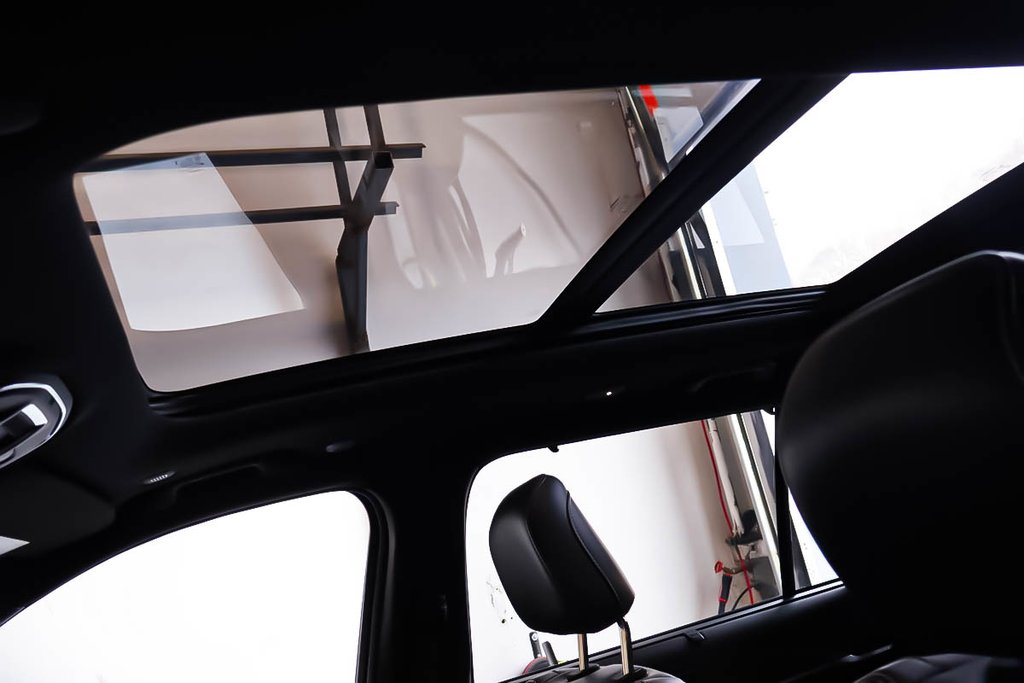 2024 Jeep Grand Cherokee L LIMITED + 4X4 + ALLURE NOIRE + TOIT OUVRANT PANO in Terrebonne, Quebec - 14 - w1024h768px