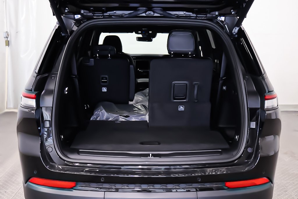 Jeep Grand Cherokee L ALTITUDE 2025 à Terrebonne, Québec - 6 - w1024h768px