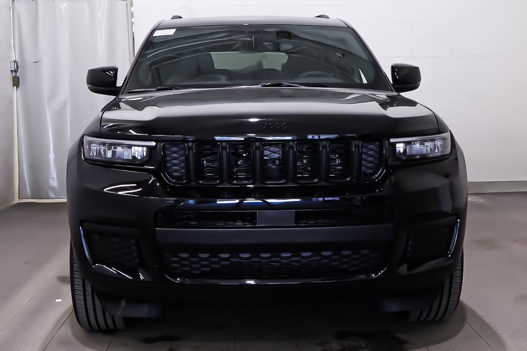 Jeep Grand Cherokee L ALTITUDE 2025 à Terrebonne, Québec - 2 - w1024h768px