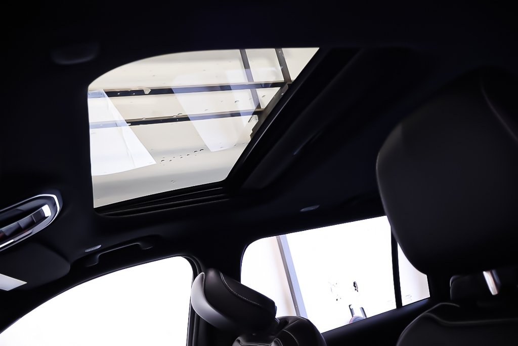 Jeep Grand Cherokee L ALTITUDE 2025 à Terrebonne, Québec - 11 - w1024h768px