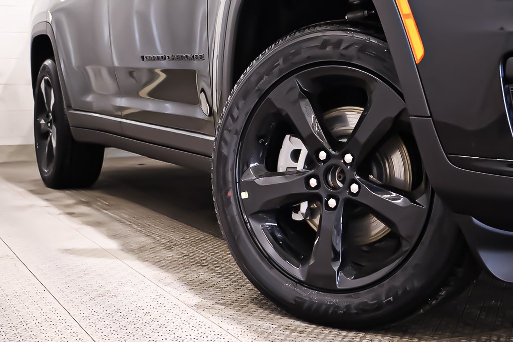 Jeep Grand Cherokee L ALTITUDE 2025 à Terrebonne, Québec - 9 - w1024h768px