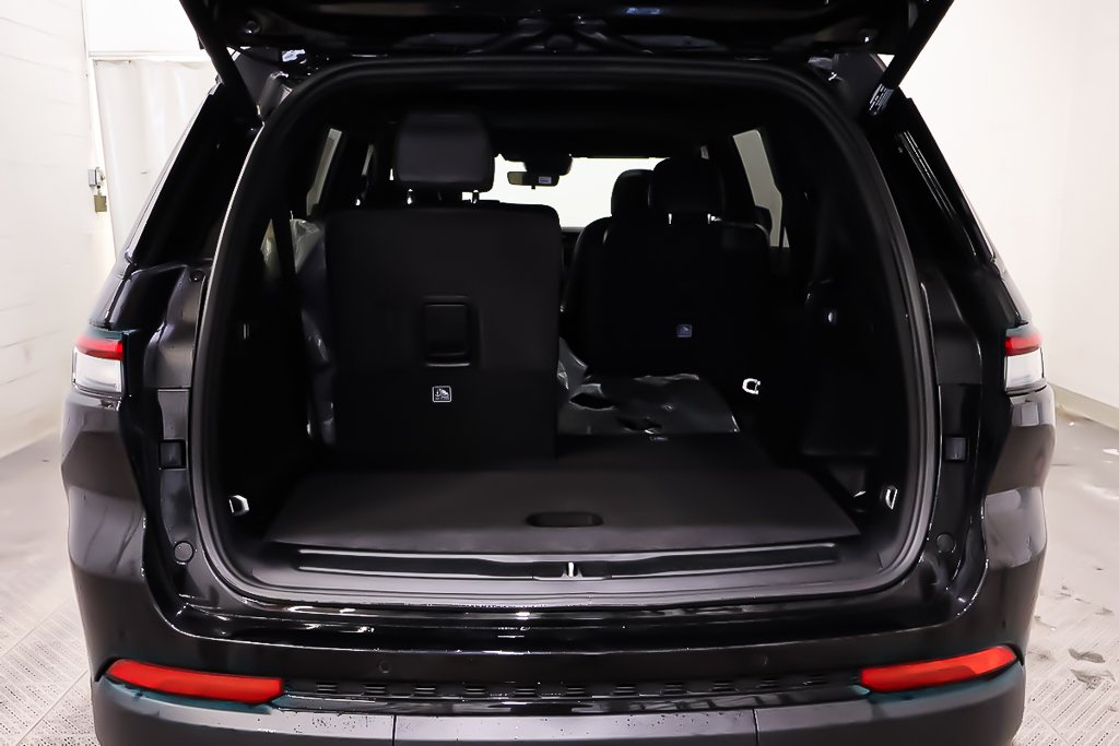 Jeep Grand Cherokee L ALTITUDE 2025 à Terrebonne, Québec - 6 - w1024h768px