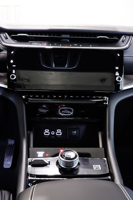 Jeep Grand Cherokee L LIMITED 2026 à Terrebonne, Québec - 18 - w1024h768px