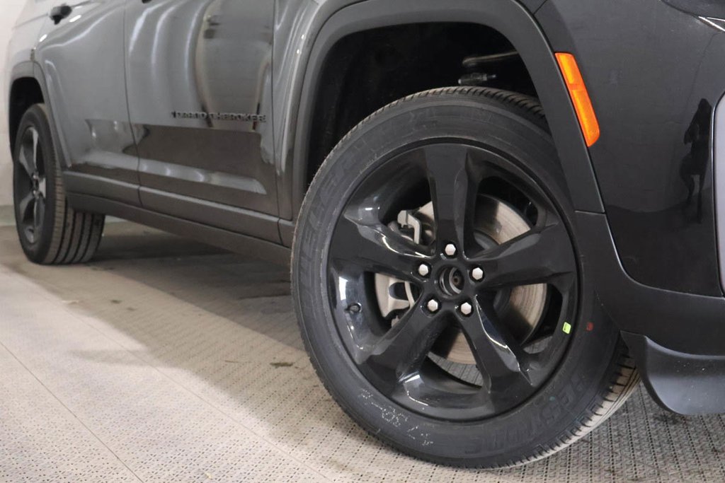 Jeep Grand Cherokee L ALTITUDE 2026 à Terrebonne, Québec - 7 - w1024h768px