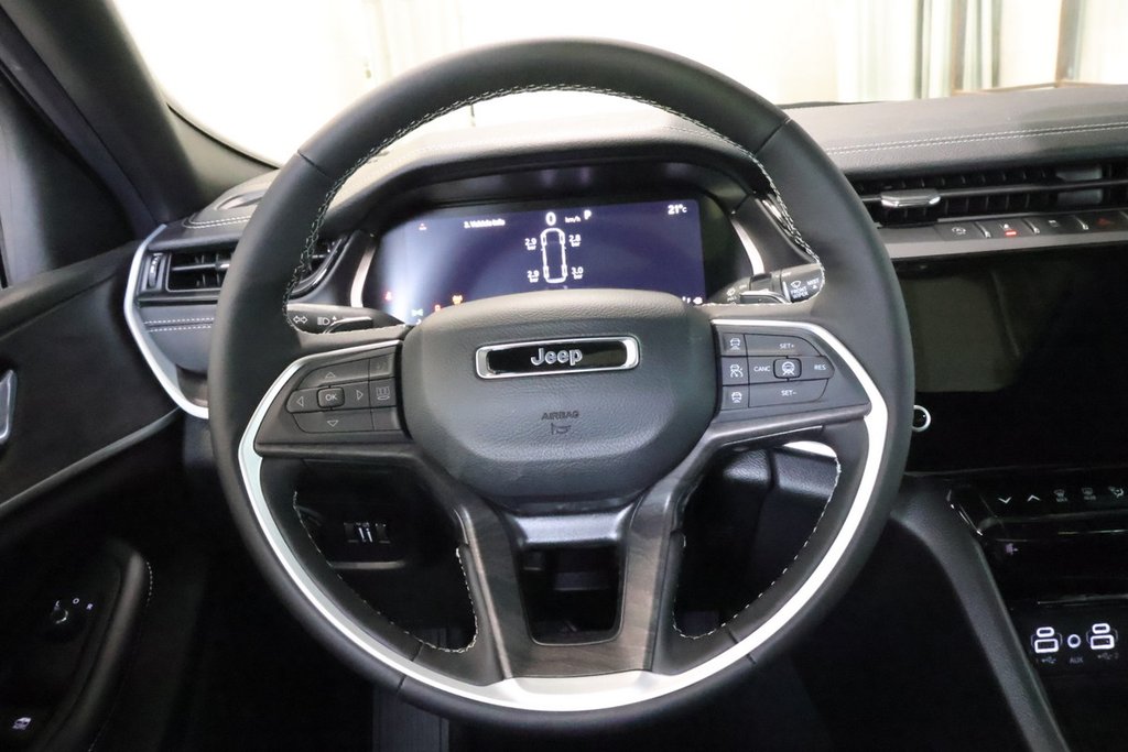 2026 Jeep Grand Cherokee L ALTITUDE in Terrebonne, Quebec - 9 - w1024h768px