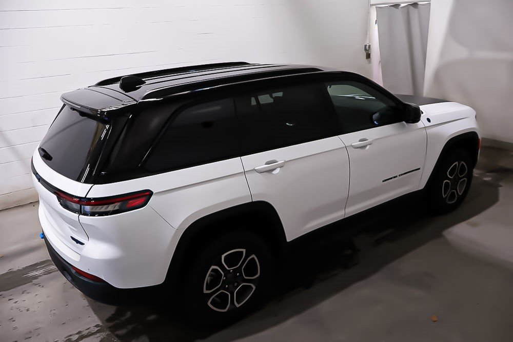 2022 Jeep Grand Cherokee TRAILHAWK + CUIR + ENS REMORQUAGE + CAMERA PANO in Terrebonne, Quebec - 4 - w1024h768px