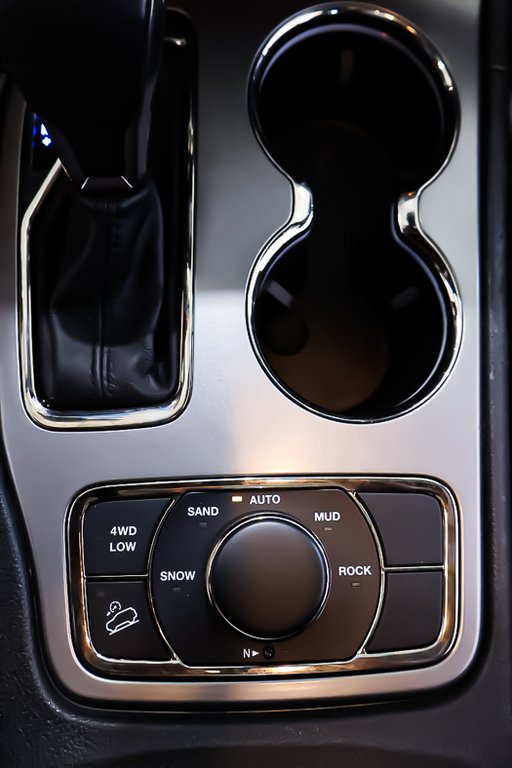 Jeep GRAND CHEROKEE WK LIMITED X + 4X4 + V6 3.6L + TOIT OUVRANT PANO 2022 à Terrebonne, Québec - 27 - w1024h768px