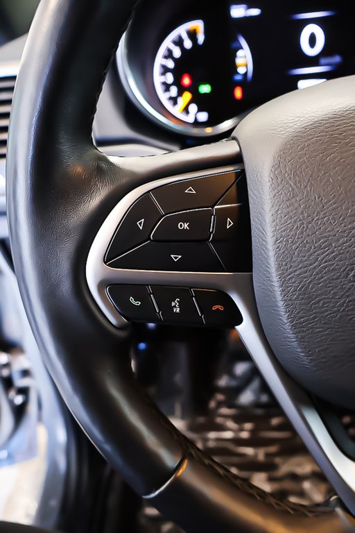 Jeep Grand Cherokee WK ALTITUDE + 4X4 + DEMARREUR + NAVIGATION GPS 2022 à Terrebonne, Québec - 15 - w1024h768px